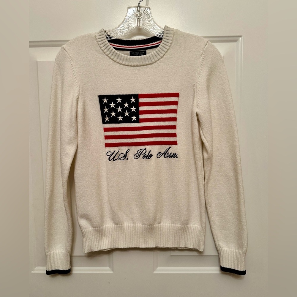 U.S. Polo Assn. American Flag Knit Sweater 🇺🇸
Ladies Medium (fits like XS) - Picture 6 of 6